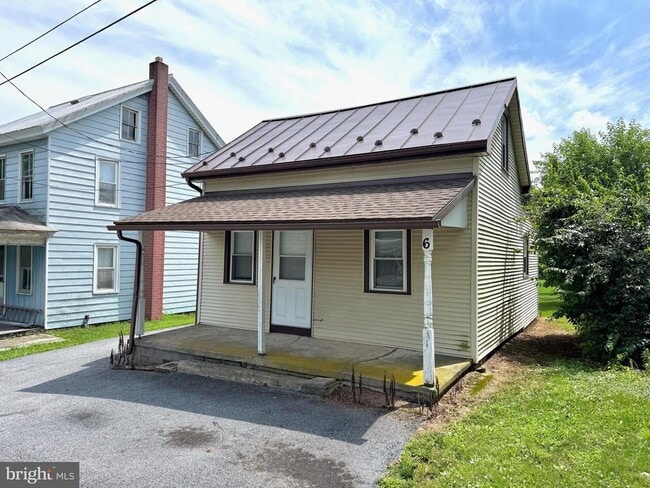 property at 6 Tanner St