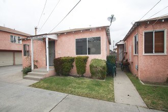 6305 Otis Ave in Bell, CA - Foto de edificio - Building Photo