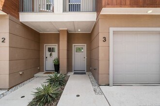 1002 Morningside Dr in San Antonio, TX - Building Photo - Building Photo