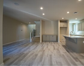 3625 Blue Bird Dr in Modesto, CA - Building Photo - Building Photo