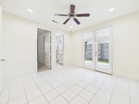 11025 Sherwood Grv in Houston, TX - Building Photo
