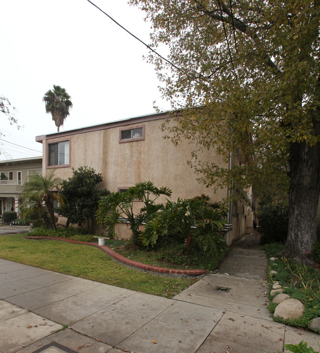 221 Thorne St in Los Angeles, CA - Building Photo - Building Photo