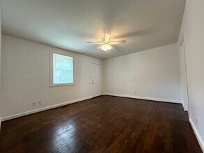 2615 Albion St, Unit C in Nashville, TN - Building Photo - Building Photo