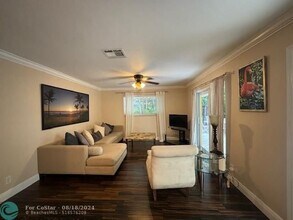 4552 Poinciana St-Unit -2 in Lauderdale-by-the-Sea, FL - Building Photo - Building Photo