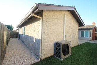 6356 Swallow St in Ventura, CA - Building Photo - Building Photo