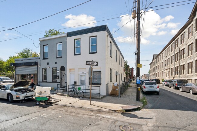 2548 N 27th St, Unit 2 in Philadelphia, PA - Building Photo - Building Photo