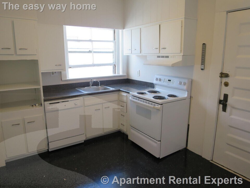 1800 Massachusetts Ave, Unit #32 in Cambridge, MA - Building Photo