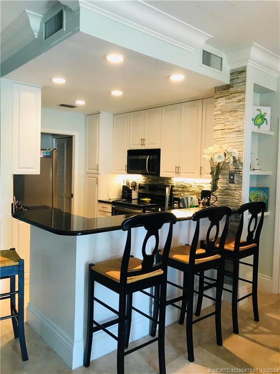 property at 431 NE Plantation Rd