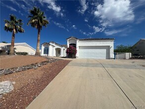 3323 N Ridge Ave in Bullhead City, AZ - Building Photo - Building Photo