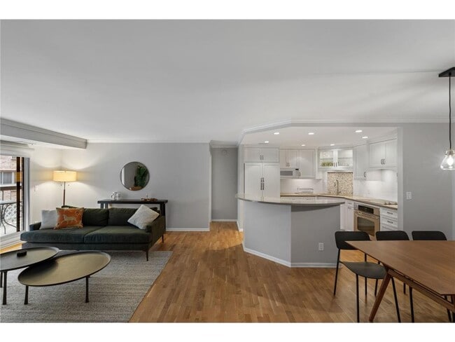 property at 2885 Knox Ave S