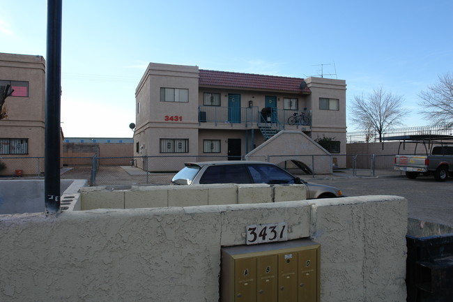 3431 College View Ct in North Las Vegas, NV - Building Photo - Building Photo