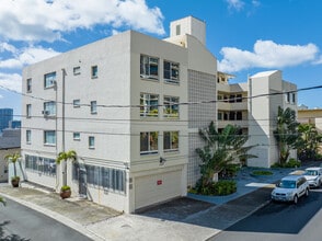 1559 Thurston Ave in Honolulu, HI - Building Photo - Building Photo