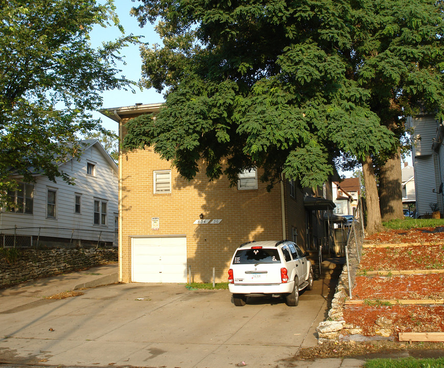 834 S 29th St in Omaha, NE - Foto de edificio