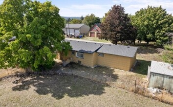 11721 E Alki Ave in Spokane Valley, WA - Building Photo - Building Photo