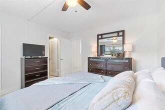 3230 NE 13th St in Pompano Beach, FL - Foto de edificio - Building Photo