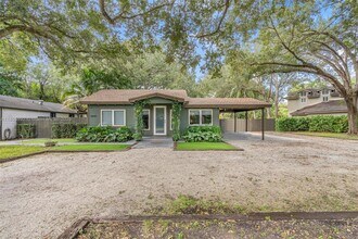 6830 SW 69th Ave in Miami, FL - Building Photo - Building Photo