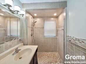 17 Wachusett St, Unit 1 in Boston, MA - Building Photo - Building Photo