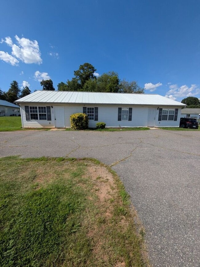 property at 116 E 11th St