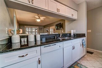 111 Airport Ave W in Venice, FL - Building Photo - Building Photo