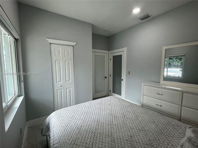 6803 SW 158th Ave in Miami, FL - Building Photo - Building Photo