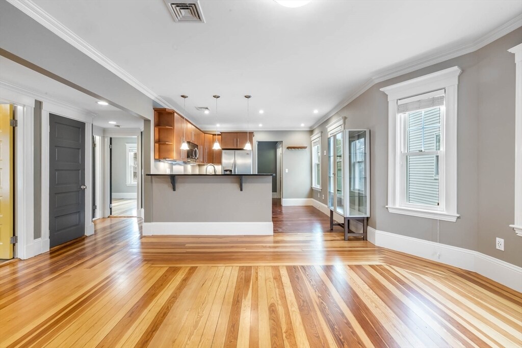 22 Clarendon Ave in Somerville, MA - Building Photo