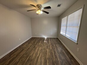406 Russell Pkwy in Warner Robins, GA - Building Photo - Building Photo