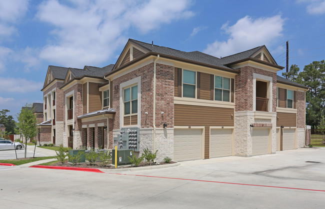 Kings Landing Luxury Living in Kingwood, TX - Building Photo - Building Photo