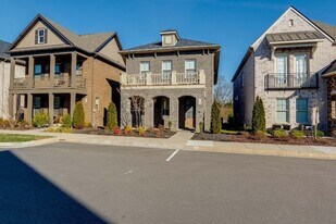 318 Cornelius Wy in Hendersonville, TN - Building Photo