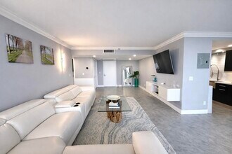 859 Jeffery St in Boca Raton, FL - Building Photo - Building Photo