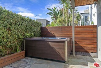 27 18th Ave in Los Angeles, CA - Building Photo - Building Photo