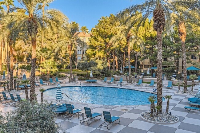 210 E Flamingo Rd, Unit 101 in Las Vegas, NV - Building Photo - Building Photo