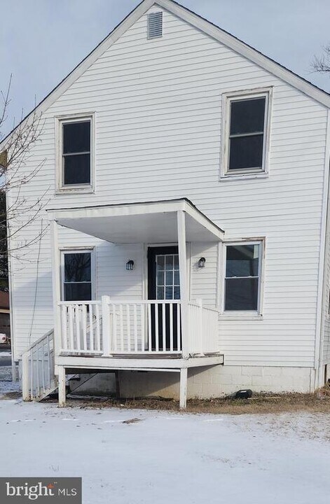 102 Fairview Ave in Berlin Township, NJ - Building Photo