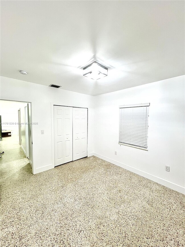 155 SW 71st Ave in Miami, FL - Building Photo - Building Photo