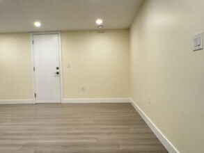 2845 E 3rd Ave in Vancouver, BC - Building Photo - Building Photo