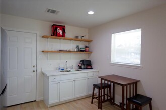 6709 Greenhurst St in Houston, TX - Building Photo - Building Photo