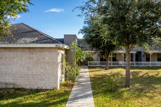 Volare Apartments in McAllen, TX - Building Photo - Building Photo
