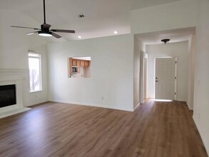 2434 1st St in Lincoln, CA - Building Photo - Building Photo