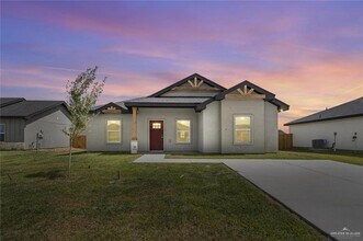 1803 Unity Dr in Mercedes, TX - Building Photo - Building Photo