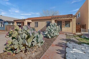 116 Columbia Dr SE in Albuquerque, NM - Building Photo
