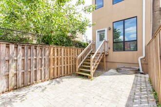 1519 Ogden St, Unit 1 in Philadelphia, PA - Foto de edificio - Building Photo