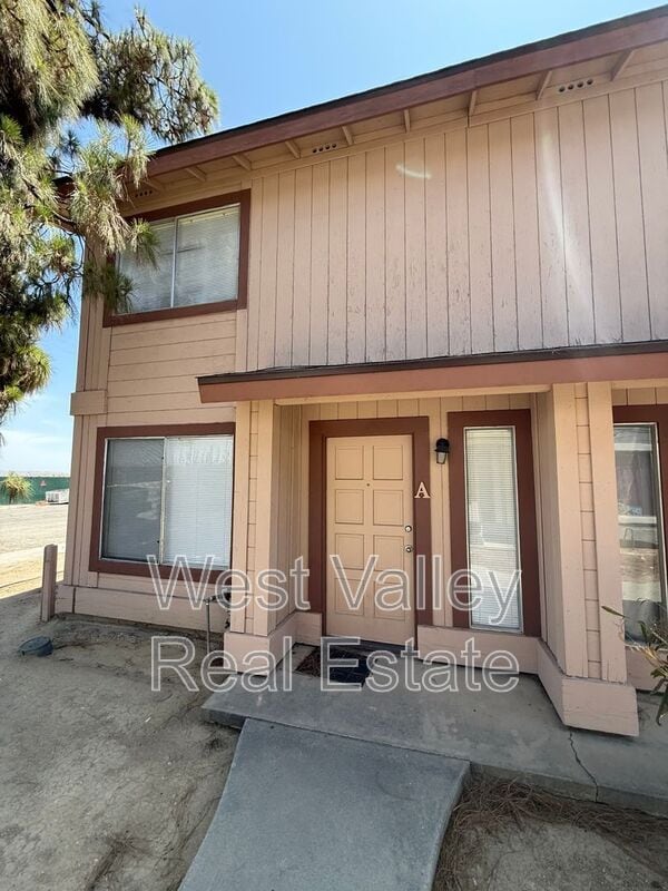 property at 205 W Ash St