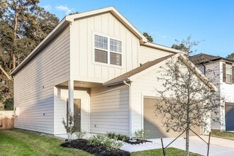 6081 Majestic Crk Trl in Porter, TX - Building Photo - Building Photo