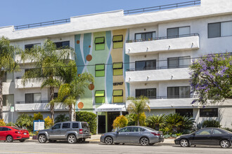 Club Riverside Apartments in North Hollywood, CA - Building Photo - Building Photo