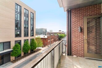 112 South Street East in Charlottesville, VA - Building Photo - Building Photo