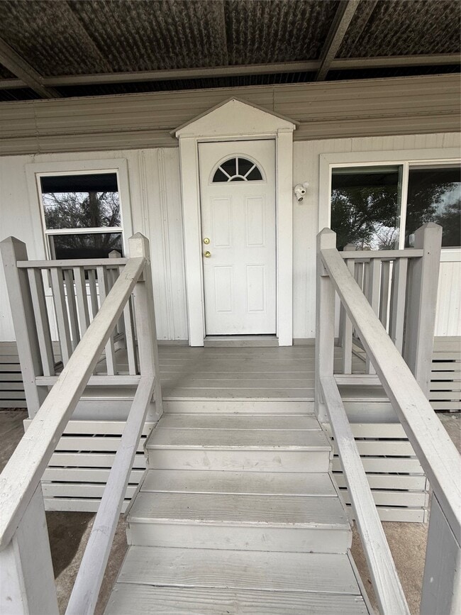 310 E Jack Ave in Baytown, TX - Building Photo - Building Photo