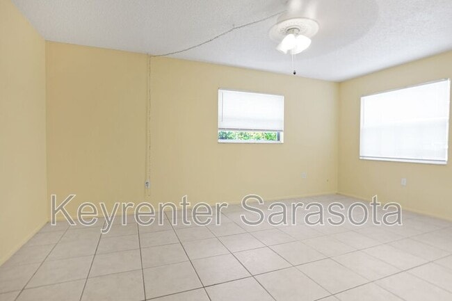 2411 8th St in Sarasota, FL - Building Photo - Building Photo