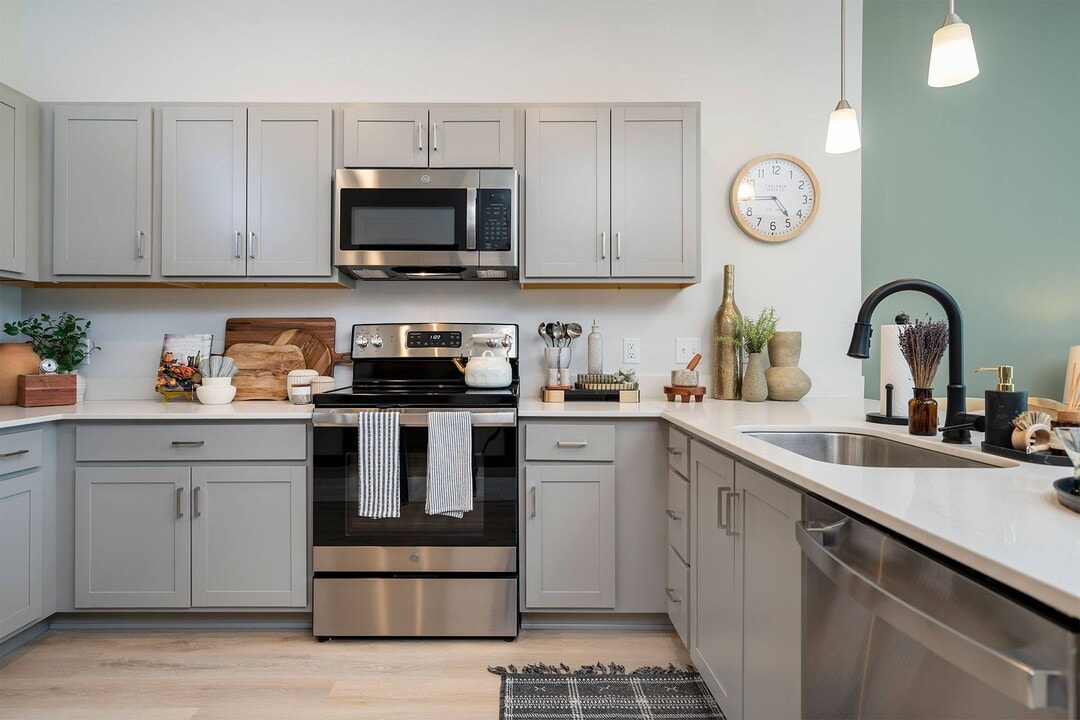 The Flats of River Ridge in Charlestown, IN - Building Photo