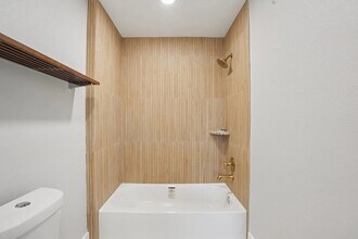 1410 Elliott St, Unit B in Houston, TX - Building Photo - Building Photo