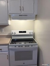 1274 E Main St in Meriden, CT - Building Photo - Building Photo