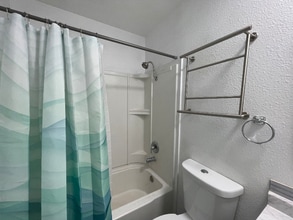 1383 Hobart Dr in Marysville, CA - Building Photo - Building Photo